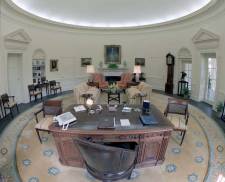 Oval Office, Reagan years - pubic domain/Wikipedia